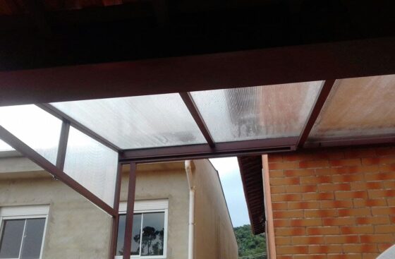 COBERTURA EM POLICARBONATO (104)