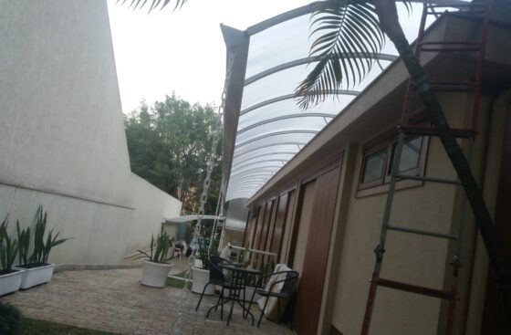 COBERTURA EM POLICARBONATO (137)