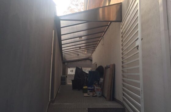 COBERTURA EM POLICARBONATO (140)